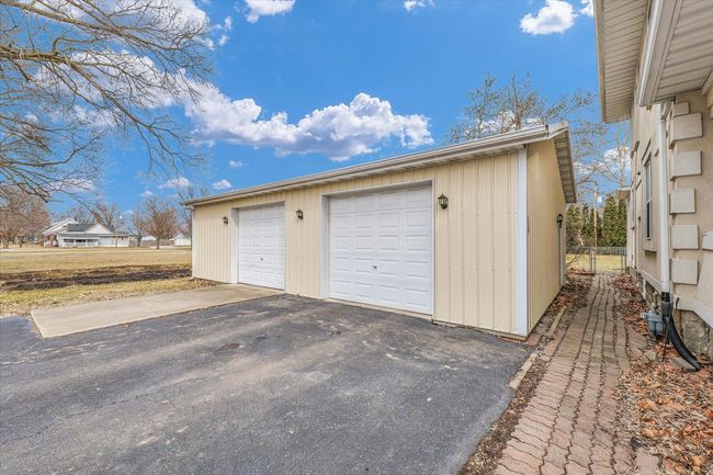 230 N Main St, House other with 3 bedrooms, 2 bathrooms and 3 parking in Cisco IL | Image 46