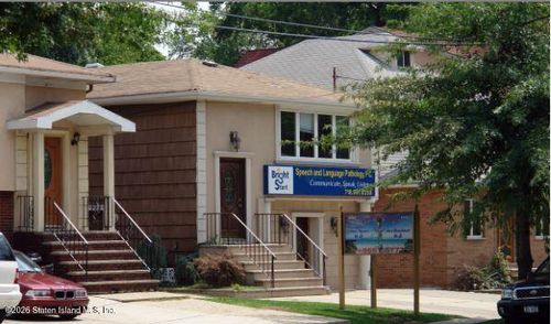 3767 Richmond Ave, Staten Island, NY, 10312-3827 | Card Image