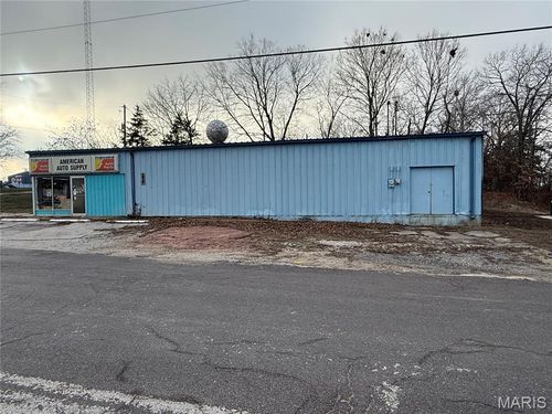 275 Chestnut St, Saint Clair, MO, 63077-1301 | Card Image