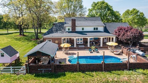 5544 Quail Creek Dr, Granite Falls, NC, 28630-9538 | Card Image