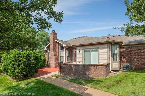 50003 Samuel Ct, Shelby Township, MI, 48317-6343 | Card Image