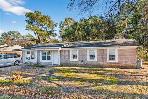 402 Tulip St, Summerville, SC, 29483-3947 | Card Image