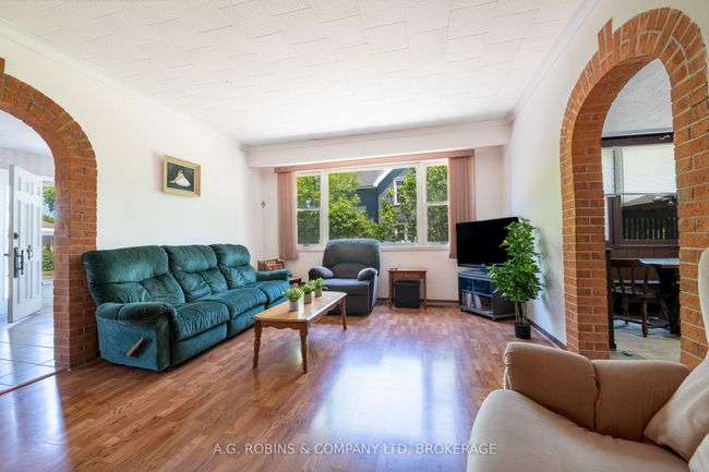 52 Charles St, House other with 4 bedrooms, 2 bathrooms and 3 parking in Port Colborne ON | Image 5