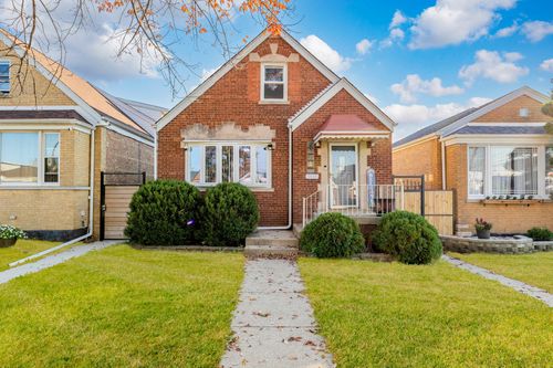 3939 W 69th Pl, Chicago, IL, 60629-4212 | Card Image