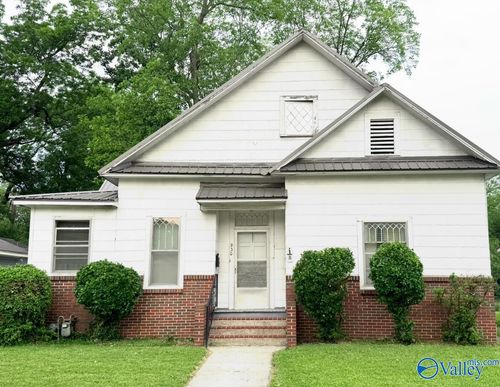 930 S 11th St, Gadsden, AL, 35901-3950 | Card Image