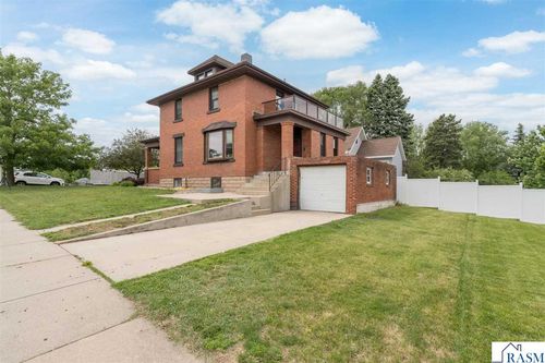 700 N State St, New Ulm, MN, 56073-1342 | Card Image