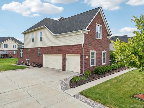 51110 Gulfstream Park Ln, Canton, MI, 48188-2593 | Card Image