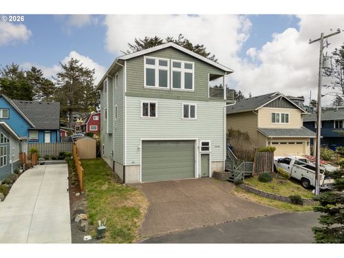 3246 Nw Mast Ave, Lincoln City, OR, 97367-4669 | Card Image