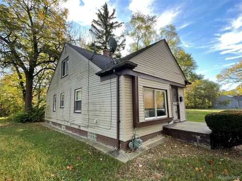 11372 Mansfield St, Detroit, MI, 48227-1655 | Card Image