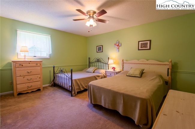581 N Fork New River Rd, House other with 4 bedrooms, 3 bathrooms and null parking in Lansing NC | Image 30