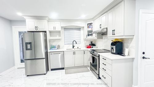7 Dalraith Cres, Brampton, ON, L6T2X4 | Card Image