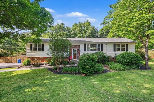 200 Bentwood Rd, Piedmont, SC, 29673-7903 | Card Image