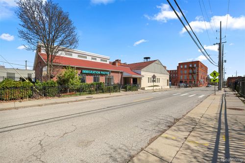260 Mount Elliott St, Detroit, MI, 48207-4322 | Card Image
