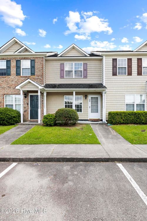 308 Streamwood Dr, Jacksonville, NC, 28546-8350 | Card Image