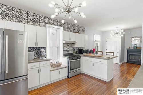 2939 Martha St, Omaha, NE, 68105-3226 | Card Image