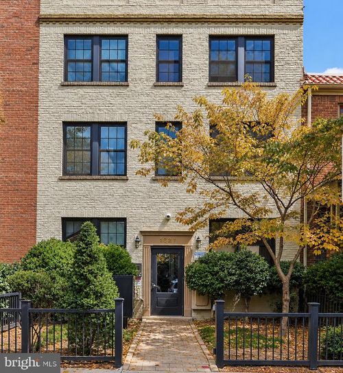 1821 T St Nw, WASHINGTON, DC, 20009-7141 | Card Image