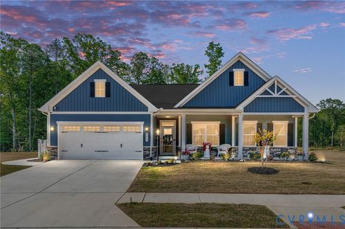 8073 Winter Fog Dr, New Kent, VA, 23124-3052 | Card Image