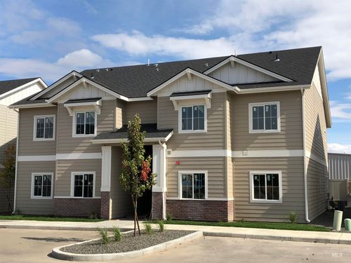 324 Ne 3rd St, Meridian, ID, 83642-2748 | Card Image