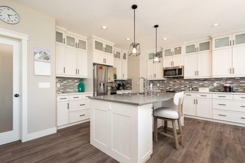 129 Sixmile Bend S, Lethbridge, AB, T1K8E3 | Card Image