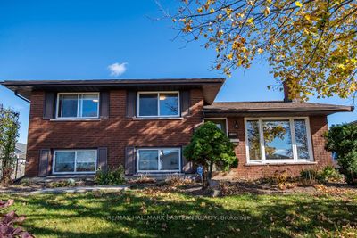 1140 Hilltop St, House other with 2 bedrooms, 2 bathrooms and 5 parking in Peterborough ON | Image 2