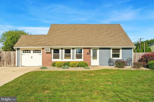 20 Kindle Ln, LEVITTOWN, PA, 19055-2409 | Card Image