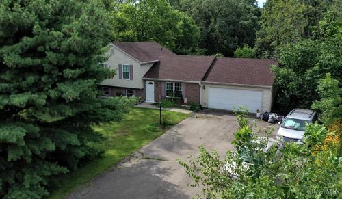 9029 Arrowcreek Dr, Oregonia, OH, 45054-9465 | Card Image