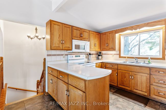 1092 Briscoe Dr, House other with 3 bedrooms, 2 bathrooms and 6 parking in Algonquin Highlands ON | Image 19