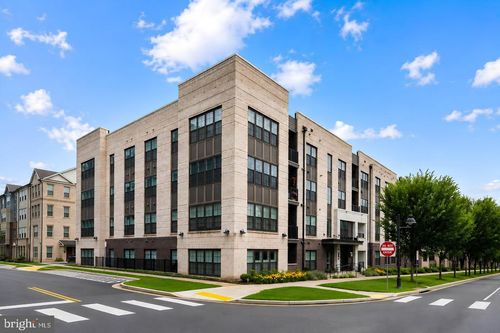 205-210 Decoverly Dr, GAITHERSBURG, MD, 20878-4674 | Card Image