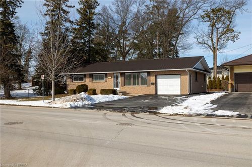 209 Argyle Ave, Delhi, ON, N4B1J8 | Card Image