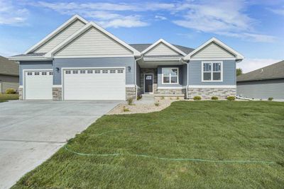 4405 Memorial Circle, House other with 5 bedrooms, 3 bathrooms and null parking in Windsor WI | Image 1