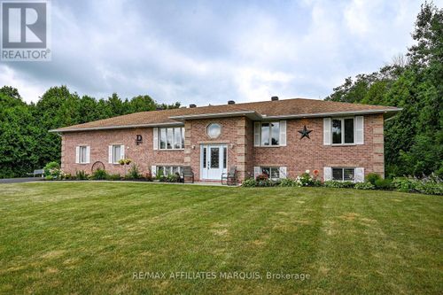 14 S Point Dr, Smiths Falls, ON, K7A4S5 | Card Image