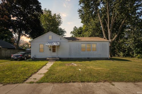 913 W Hubbard Ave, Elkhart, IN, 46516-2440 | Card Image