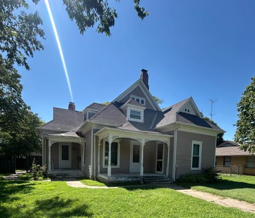 302 N C St, Wellington, KS, 67152-3947 | Card Image