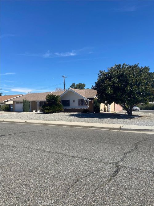 28600 E Worcester Rd, Menifee, CA, 92586-2725 | Card Image