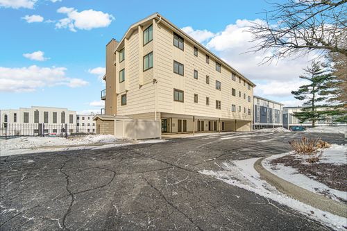 apt-6-2 Marine Dr, Michigan City, IN, 46360-3291 | Card Image