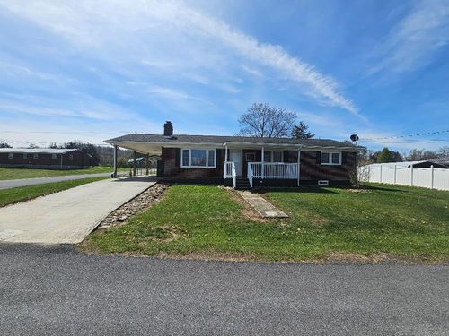 526 Friendly Circle, Marion, VA, 24354 | Card Image