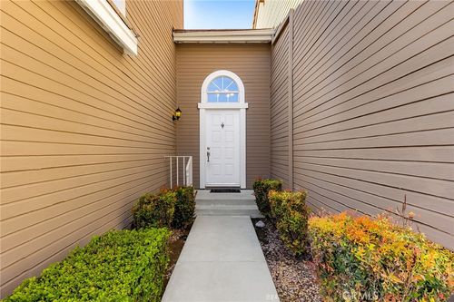 555 Canyon Hill Rd, San Dimas, CA, 91773 | Card Image