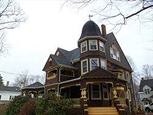 c-104 S Main St, Middleboro, MA, 02346-2123 | Card Image