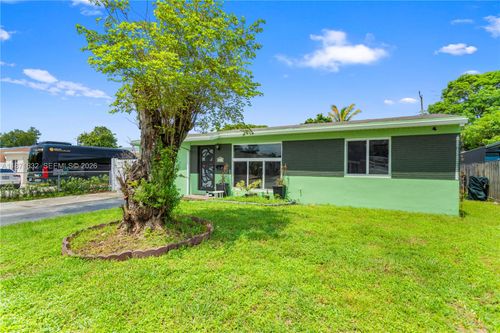 6611 Park St, Hollywood, FL, 33024-3930 | Card Image