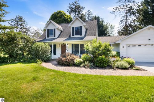 9075 Windsong Ln, Cadillac, MI, 49601-9769 | Card Image