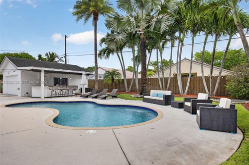 18211 Sw 95th Ct, Palmetto Bay, FL, 33157-5619 | Card Image