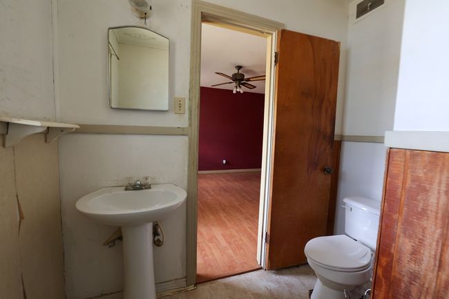 506 N Plaza, Home with 2 bedrooms, 2 bathrooms and 2 parking in Big Lake TX | Image 9