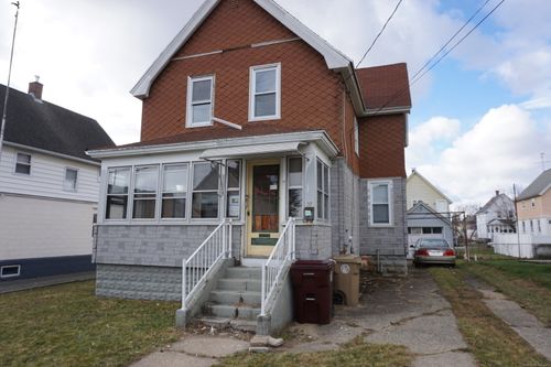 37 Franklin St, Ludlow, MA, 01056-3512 | Card Image