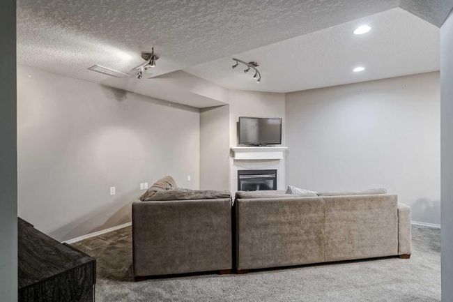 260 Chaparral Ridge Cir Se, House other with 4 bedrooms, 4 bathrooms and 2 parking in Calgary AB | Image 35