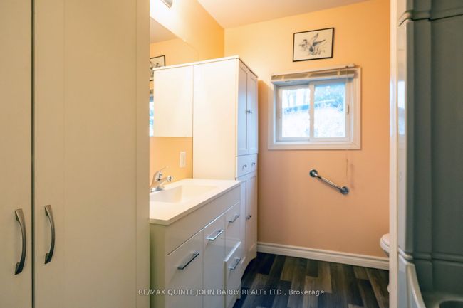 104 - 104-63 Whites Rd, House other with 2 bedrooms, 1 bathrooms and 2 parking in Quinte West ON | Image 20