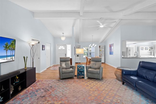 11368 93 Rd St, House other with 3 bedrooms, 2 bathrooms and null parking in LARGO FL | Image 12