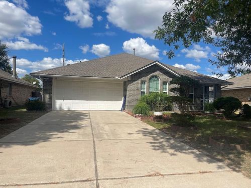 7814 Log Hollow Dr, Houston, TX, 77040-1753 | Card Image