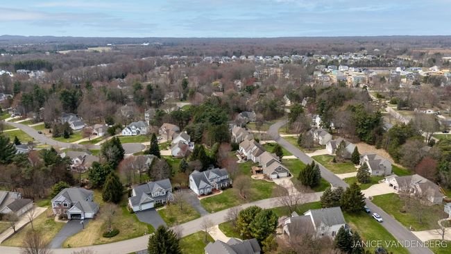 16-web-or-mls-3022-jamesway-ave | Image 53
