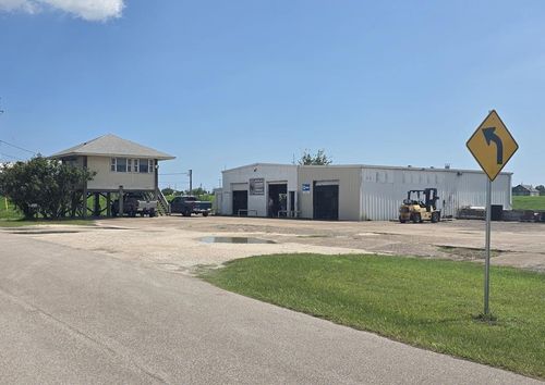 515 S Avenue A, Freeport, TX, 77541-4711 | Card Image