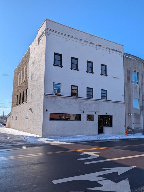 234 1/2 W Wisconsin St, Portage, WI, 53901-2136 | Card Image